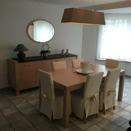 Hollywood12 Apartment *